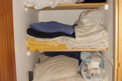 FF Linen cupboard Bed 2
